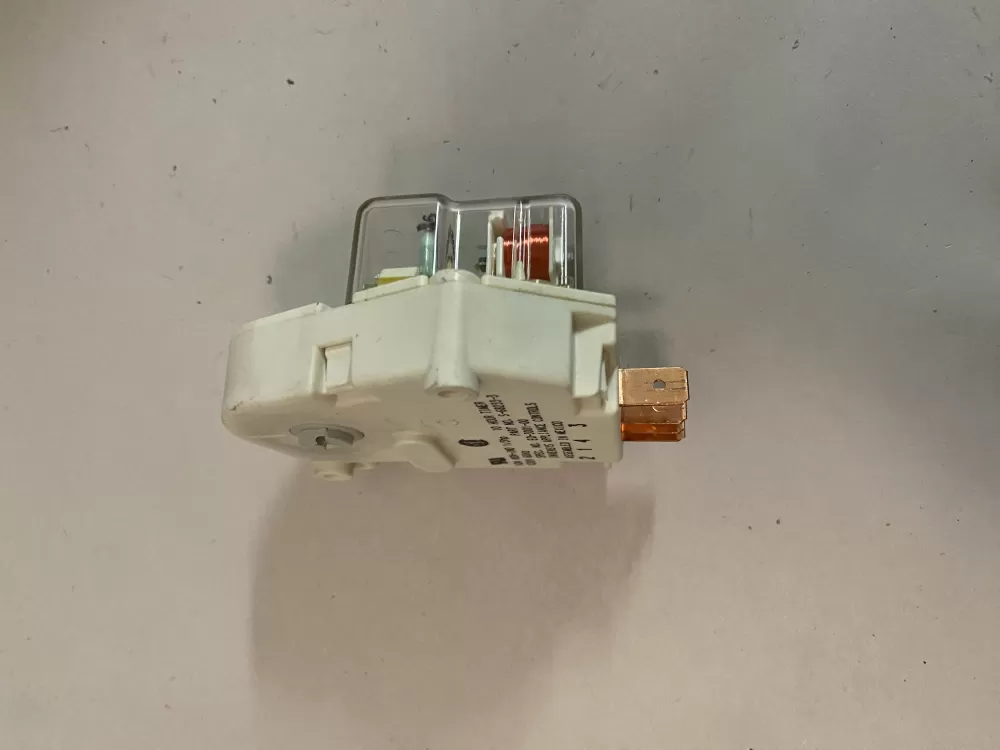 Admiral Jenn Air S-68233-3 Refrigerator Defrost Timer AZ121818 | BK2236