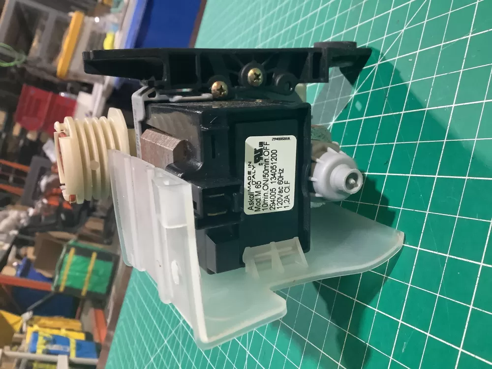 Frigidaire 137108100 Washer Drain Pump Assembly AZ143538 | SL143