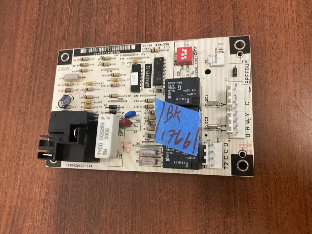 Carrier Bryant CEBD430433-09A Furnace Control Board AZ45070 | BK1766