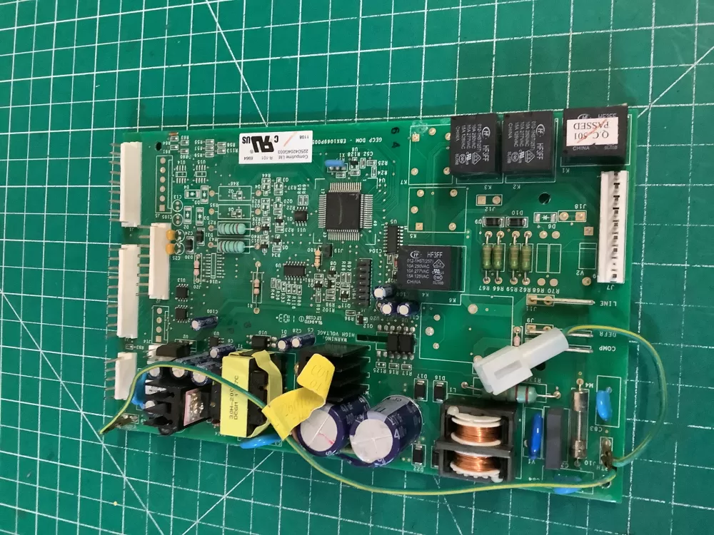 GE WR55X10968 225D4204G003 Refrigerator Main Control Board AZ227038 | NR1926