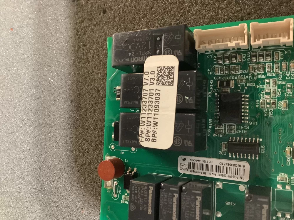 Whirlpool W11450890 W11093037 Refrigerator Control Board AZ113952 | NR2126