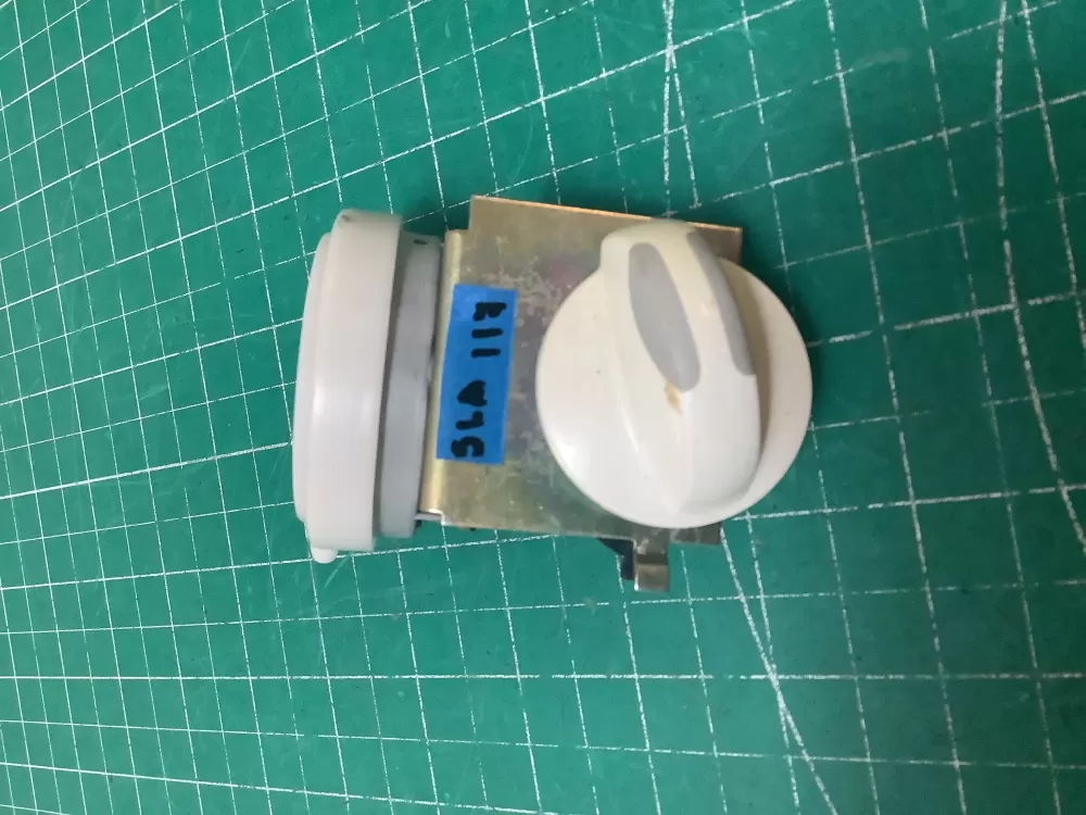 Frigidaire 134421000 Washer Gibson Pressure Switch AZ224681 | SLA117