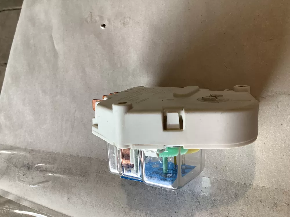 Frigidaire Kenmore 241705101 Refrigerator Defrost Timer AZ150933 | SL236