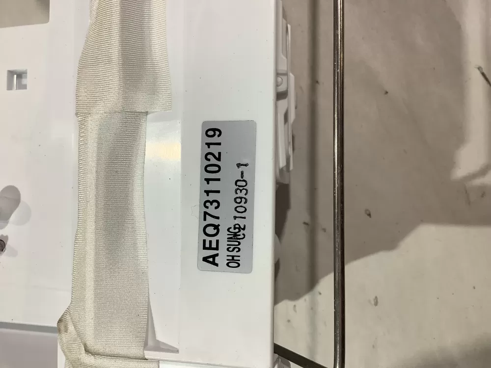 LG AEQ73110219 Refrigerator Ice Maker AZ184931 | Sl8