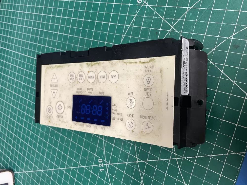 Genuine  Whirlpool LCC180  100-01648-10  120395589  W10271735.0.76 Range Control Board