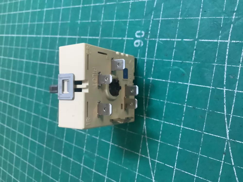 GE Samsung 191D2990P004 Range Switch AZ221370 | SLA47