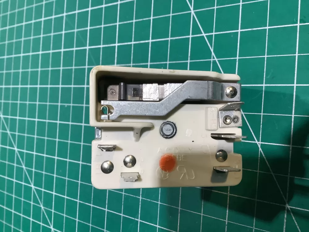 GE Range 164D1816P12 Infinite Burner Switch Control AZ143464 | SL175
