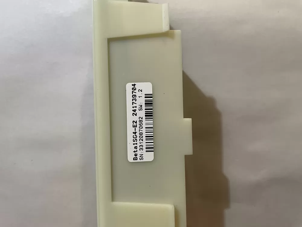 Frigidaire 241739704 Refrigerator Control Board AZ166839 | KM461