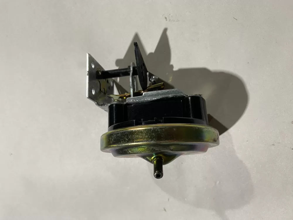WATER LEVEL PRESSURE SENSOR SWITCH WHIRLPOOL WASHER 738-684-2 AZ141398 | BK1675