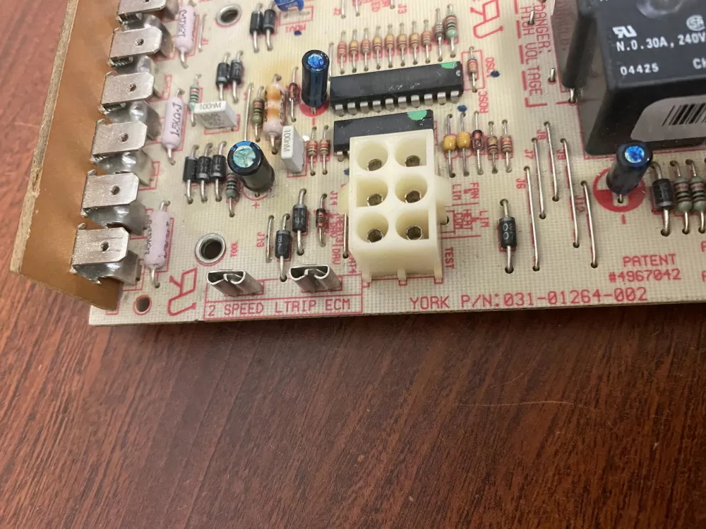 York Luxaire Coleman 031-01264-002 Furnace Control Board AZ44983 | BK1766