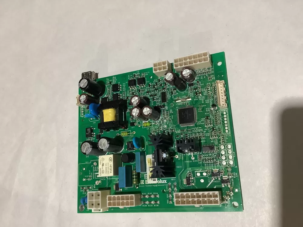 Frigidaire 242268902 Refrigerator Main Control Board AZ147884 | ZC2253
