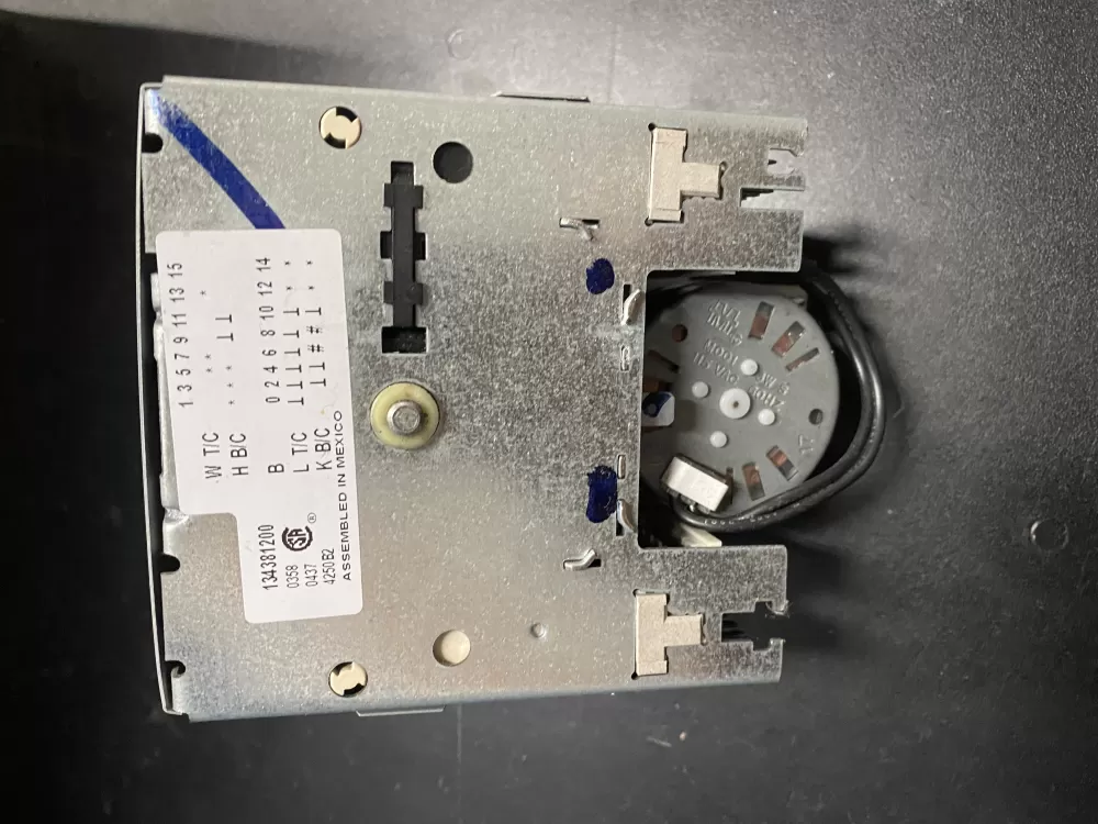 Frigidaire AP3673032 1057059 134381200 PS975801 Washer Timer