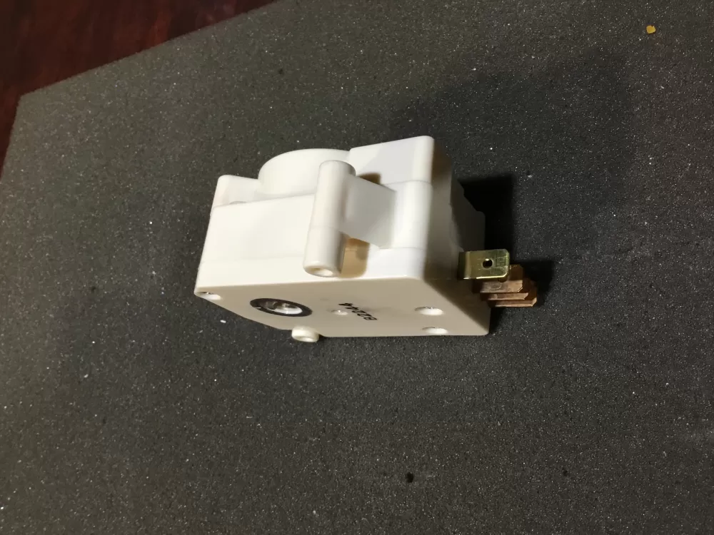 Frigidaire Kenmore 215846604 Refrigerator Defrost Timer AZ74537 | NR1861