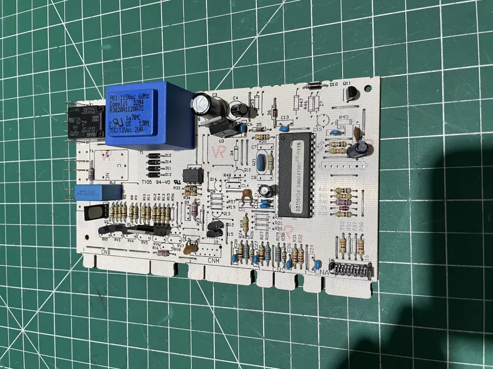Whirlpool 546047501  120200180 Range Control Board