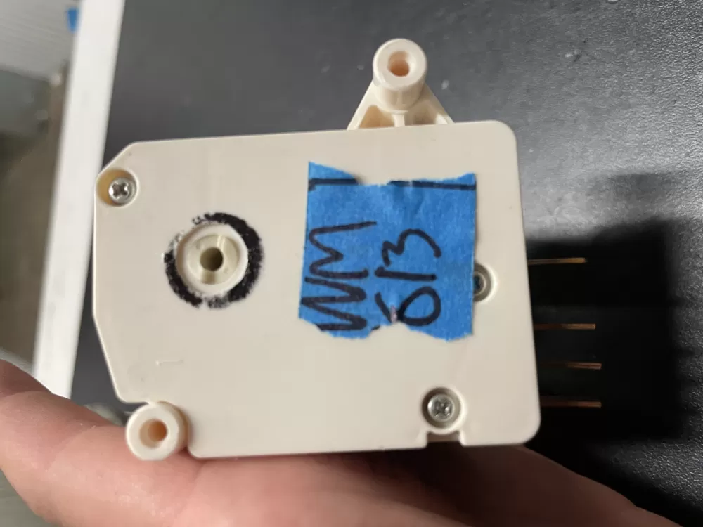 GE 162D6022P25 Defrost Timer 120V 10A Refrigerator  TMDJX45RE9 AZ24120 | WM813