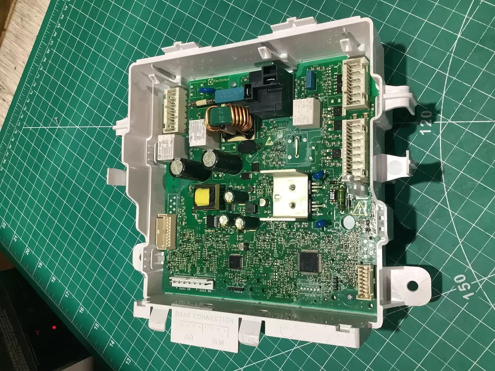 Frigidaire A07460502Main Control Board w/Housing EWD18L10 AZ185385 | AV862