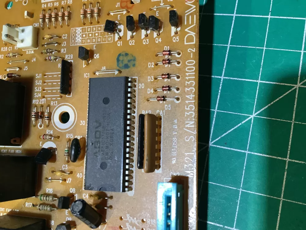 Magic Chef 3514331100-2 Microwave Control Board  AZ136966 | NR2356