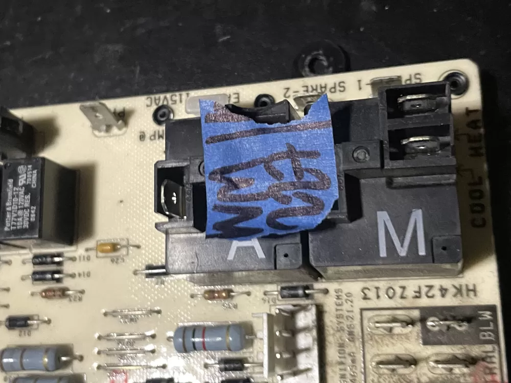 Carrier CEPL13043B 01  Circuit Control Board AZ28479 | WM227