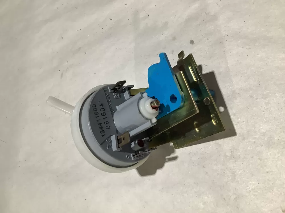 Frigidaire 134053800 Washer Crosley Gibson Water Level Switch AZ112846 | Sl75