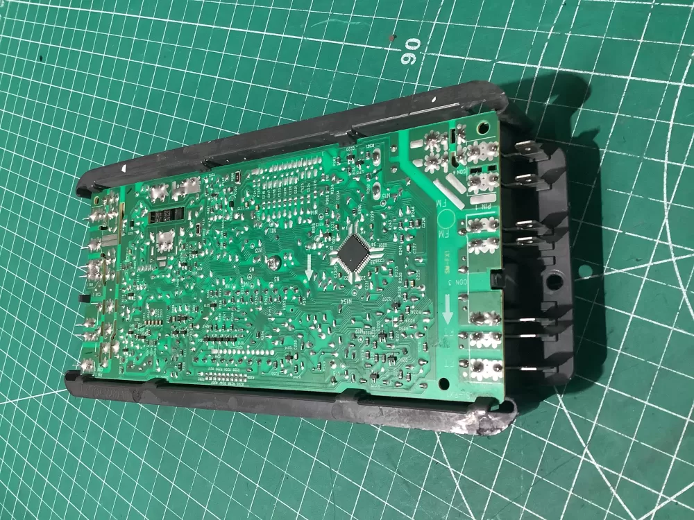Whirlpool 100-01660-155 Range Control Board