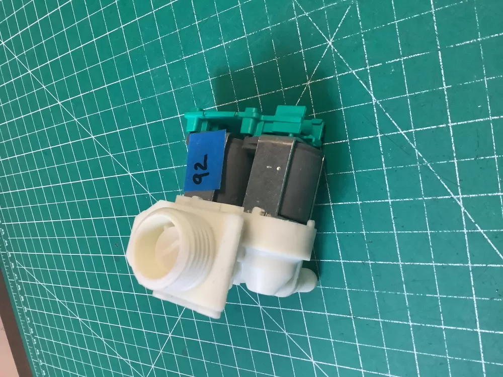 Bosch Washing Machine Water Inlet Valve 33490076 AZ219580 | NR92