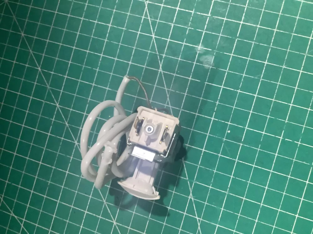 Westinghouse PS8769007 Thermostat Cold Control AZ142958 | SL278