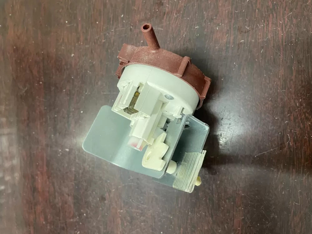 GE 175D4766P014 WH12X10378 Washer Control Board Pressure Switch AZ33895 | KM1689