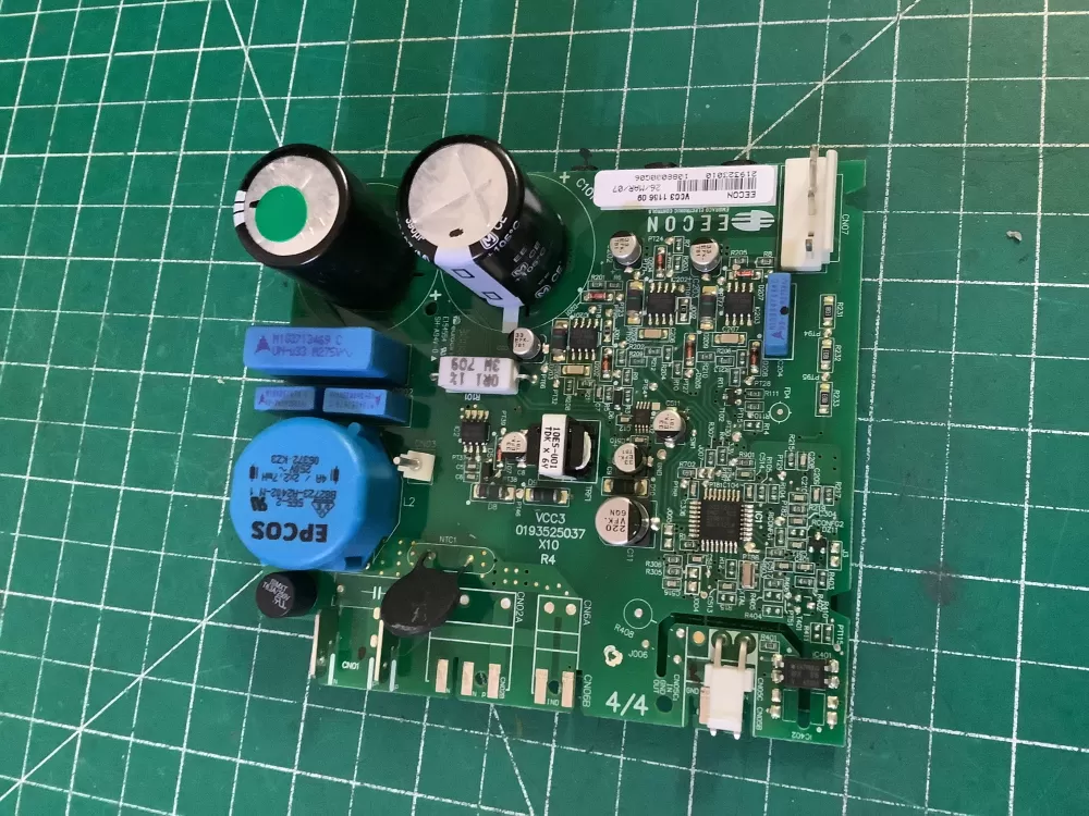 GE Refrigerator 219323010 Main Control Board AZ196653 | NR318