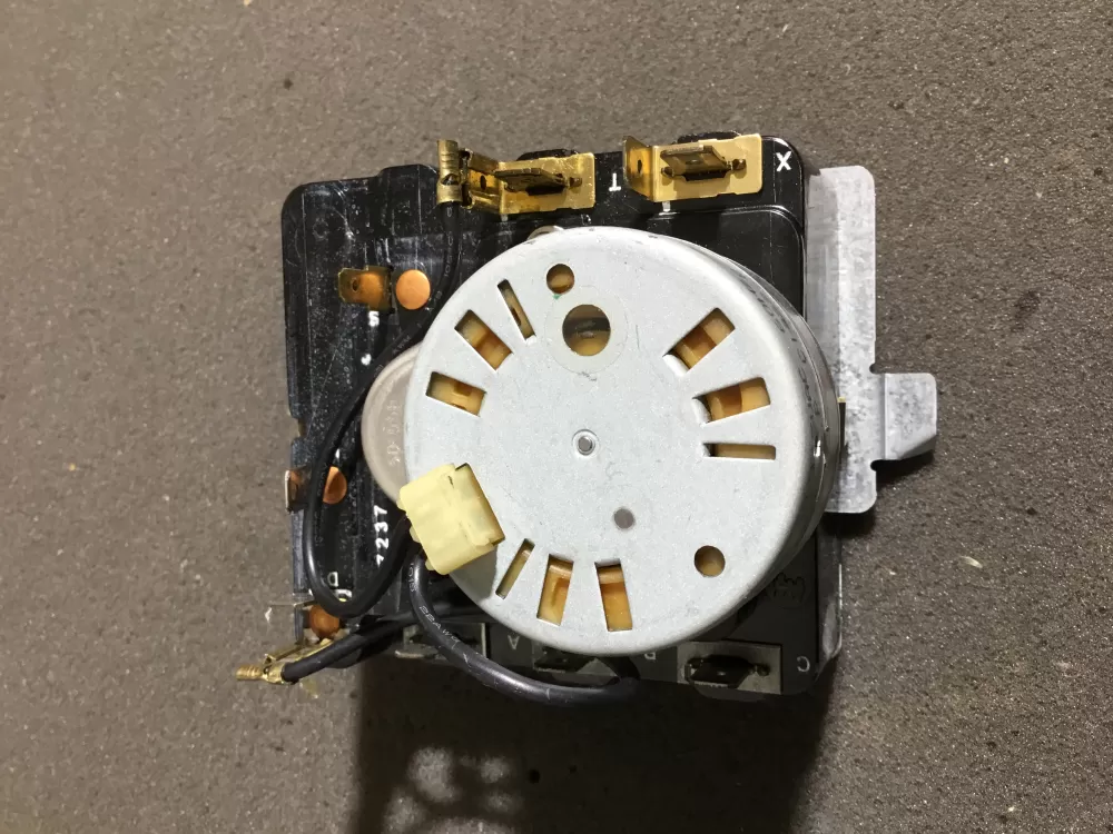 GE 572D520P036 WE4M370 Dryer Timer AZ95670 | NR84