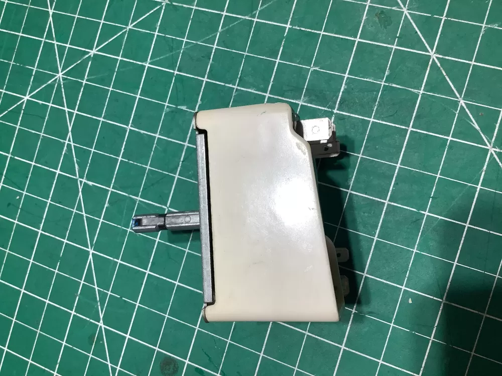 GE Kenmore 164D1816P05 Range Surface Burner Switch  AZ154215 | SL251