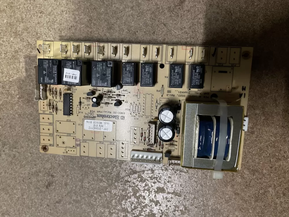 Electrolux 316442112A Range Oven Relay Control Board AZ26514 | KM114