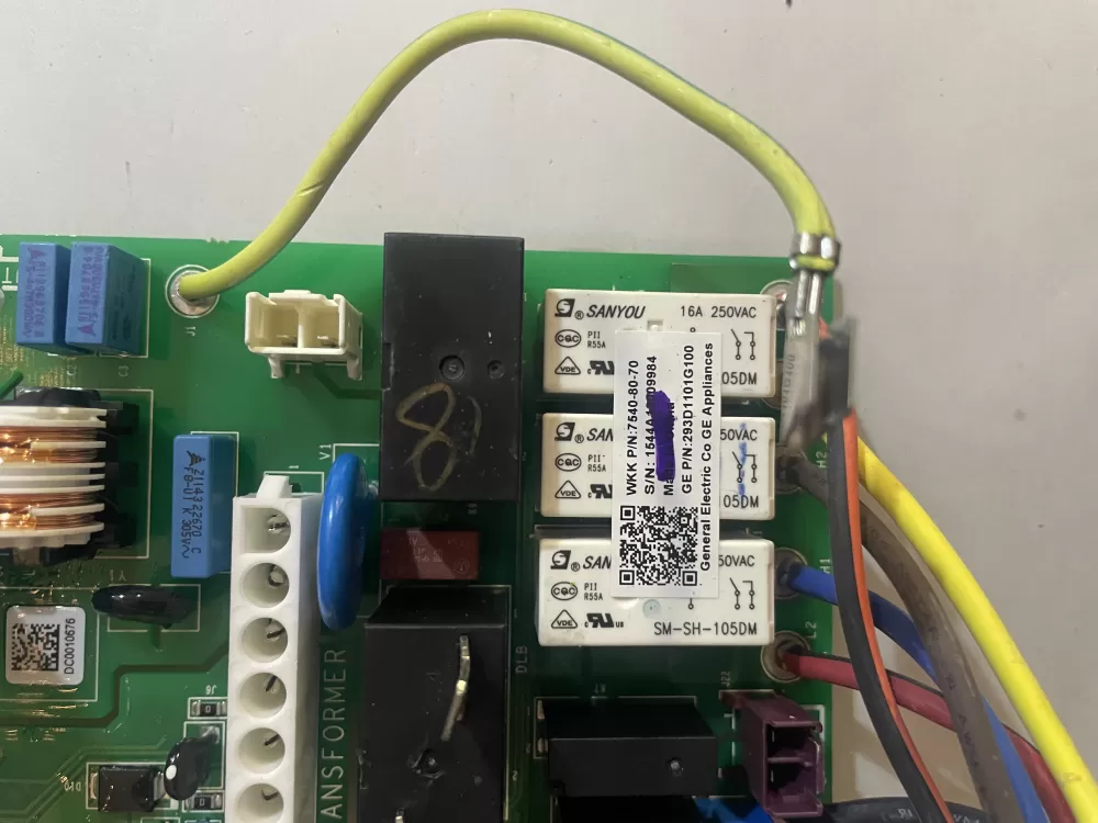 Control Board GE wall unit 293D1101G101 AZ166044 | KM352