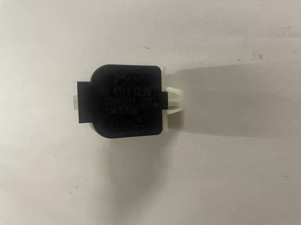 Frigidaire r3s1 Washer Water Level Switch AZ119869 | KM1303