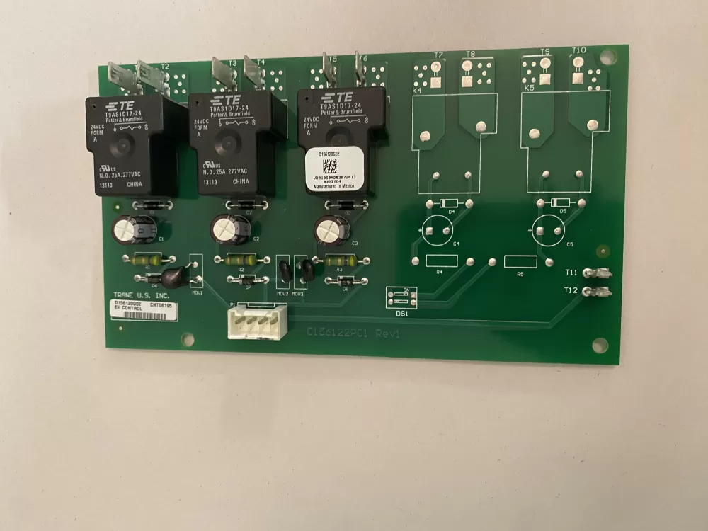 Trane  D156120G02  D156120g02 EM Heat Control Board