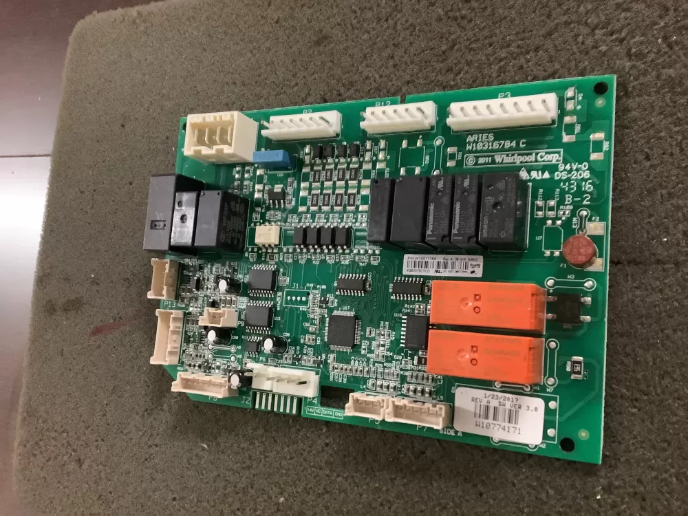 Whirlpool  Jenn-Air  Maytag W10774171 Refrigerator Control Board