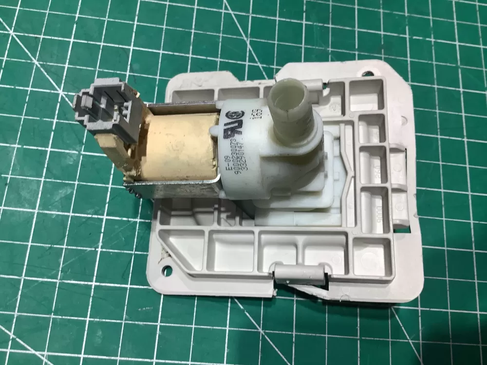 BOSCH  9000230073  33290147 WATER INLET VALVE