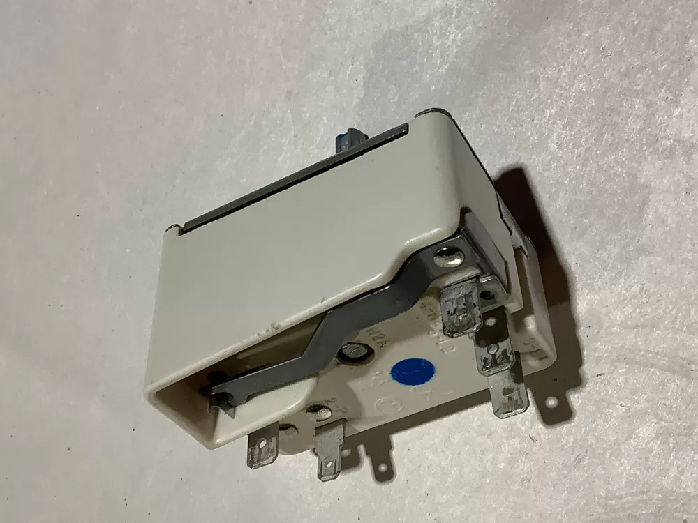 GE Kenmore WB24T10012 Surface Element Switch AZ126930 | Sl214