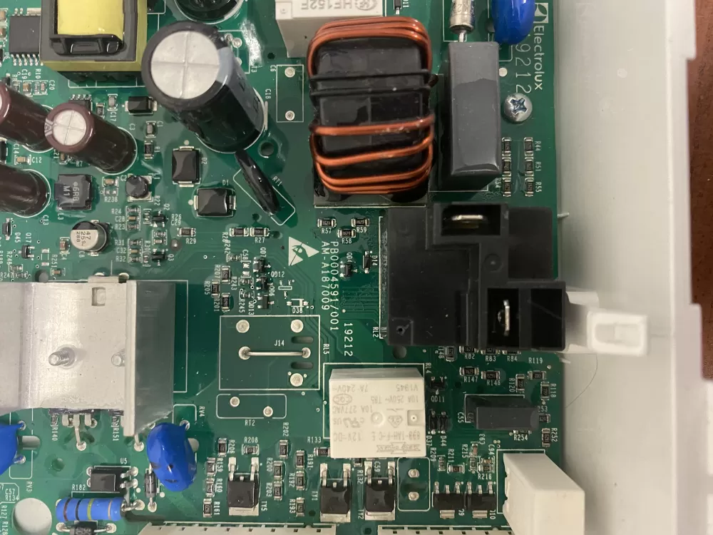 Frigidaire  Electrolux EWD18L10MB Refrigerator Control Board Main