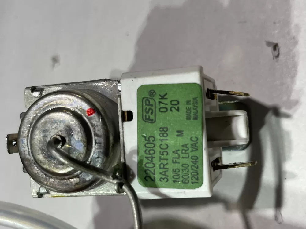 Hotpoint WP2204605 Refrigerator Thermostat AZ142379 | Wm2394
