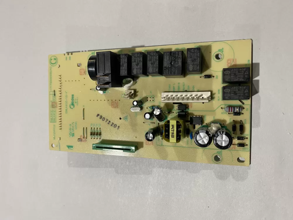 GE MD12001LB EMLAAGE-04-K 17170000008243 Microwave Control # AZ164746 | BK2540