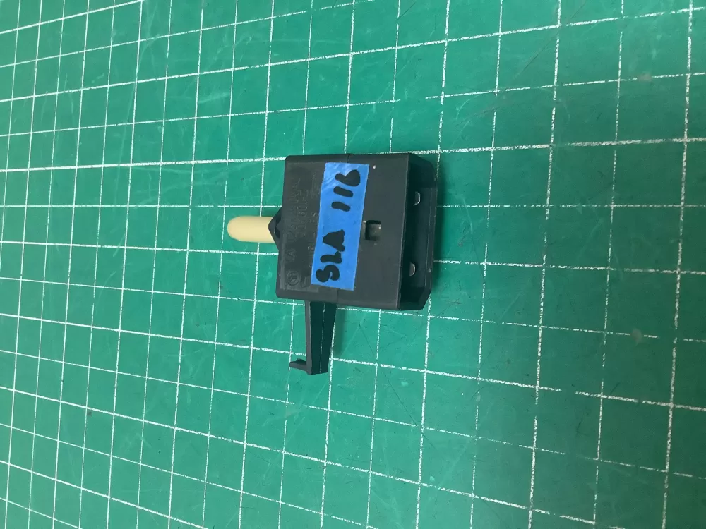 Maytag KitchenAid Kenmore AP6008373 Dryer Start Switch AZ224664 | SLA116