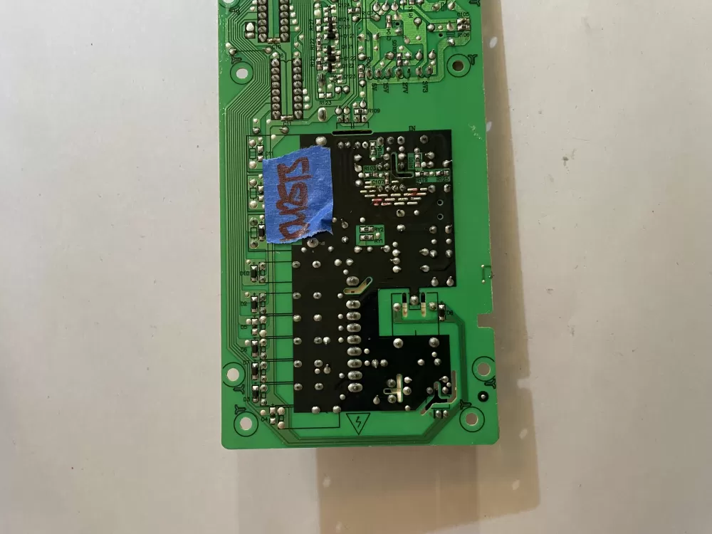Frigidaire Microwave Oven Control Board EMLAA9L-10-K AZ153852 | KM2513