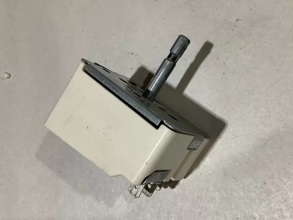 GE Kenmore WB24T10026 Range Switch AZ103062 | Sl74