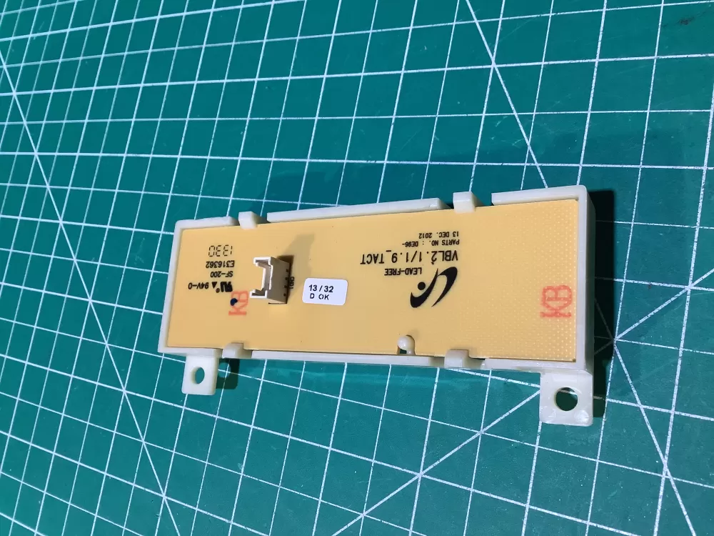 Samsung E316362 Control Panel AZ137051 | NR622