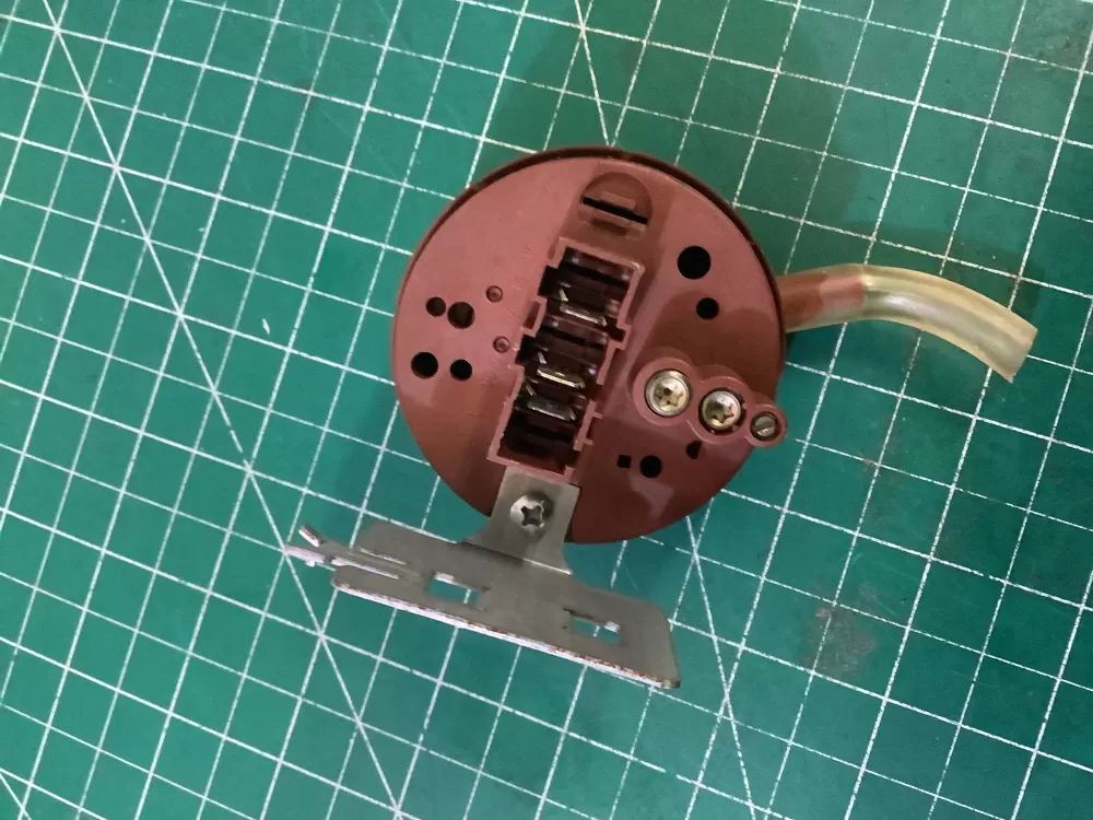 GE 175D3870P001 Washer Pressure Switch AZ199227 | SL160