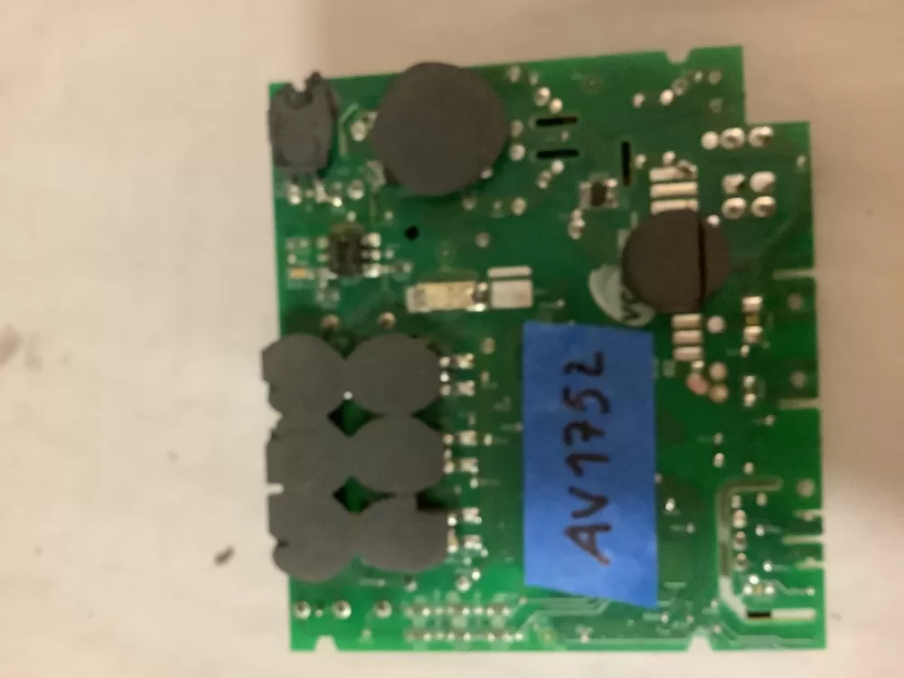 GE Refrigerator 219323010 Main Control Board AZ100535 | AV1752