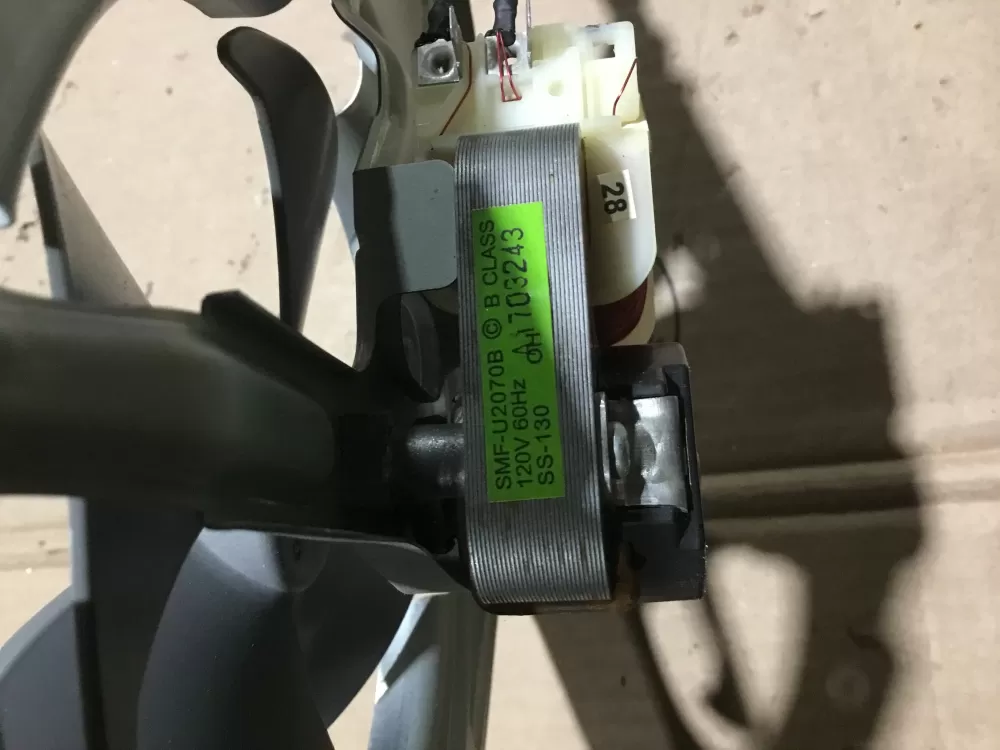 GE Samsung SMF-U2070B Microwave Fan Motor AZ93276 | Sl66