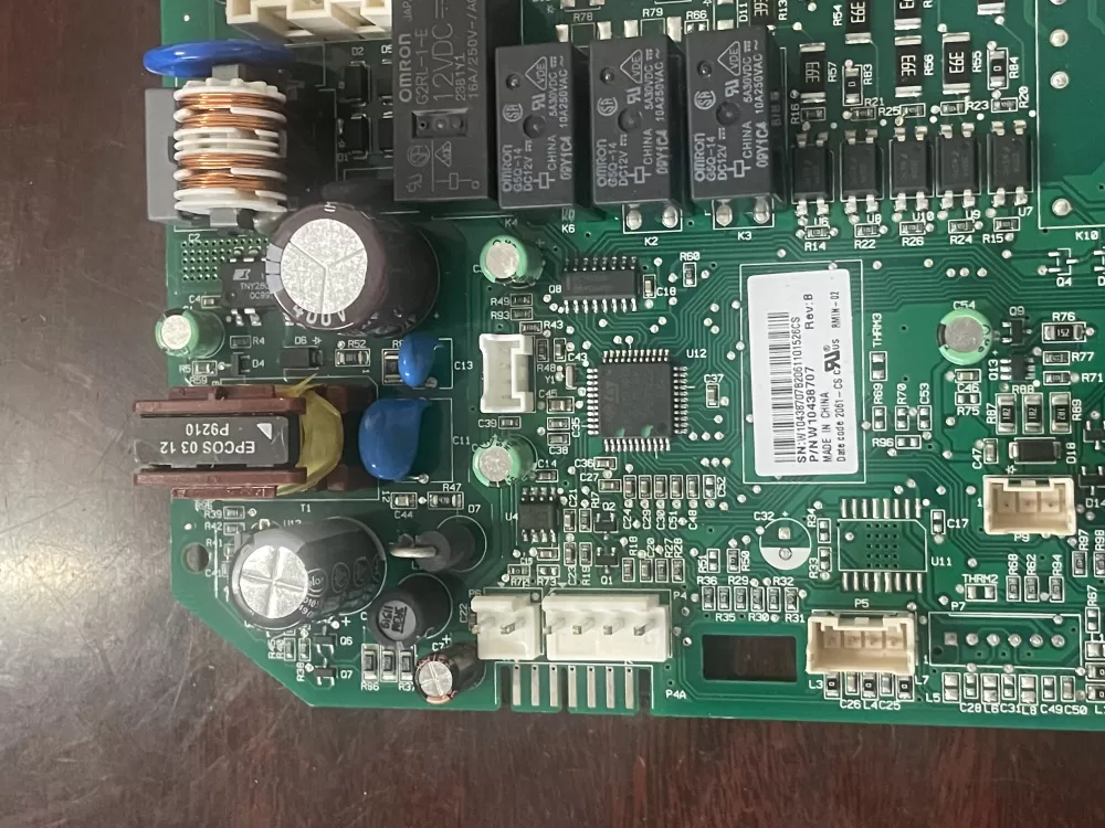 Whirlpool Maytag Amana W10438707 Refrigerator Control Board AZ30305 | KM332