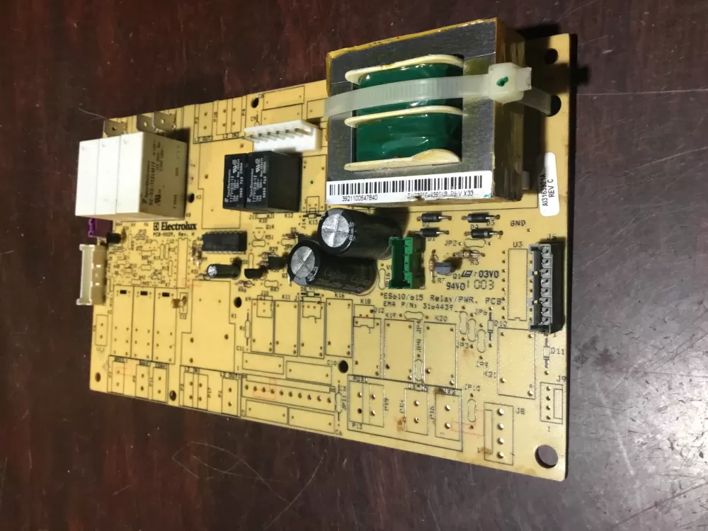Whirlpool Kenmore A13163921A 3921100547840 Range Control Board