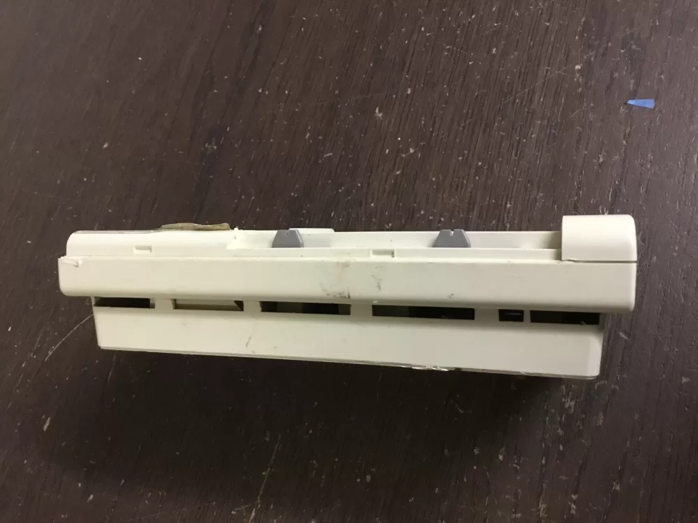 T8131C1004 A/C Thermostat AZ17717 | NR191